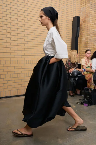Look 75